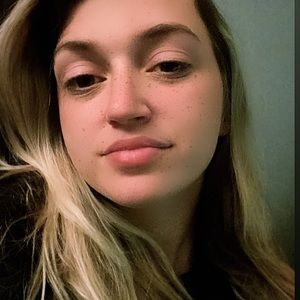 Meet your Posher, Candice